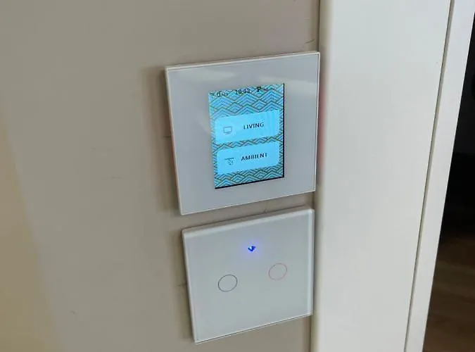 Royal View Apartment Warna